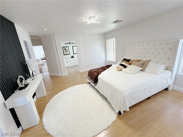 6545 Sunset Pines Street, Las Vegas, NV 89148