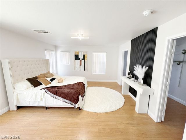 6545 Sunset Pines Street, Las Vegas, NV 89148