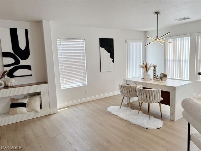 6545 Sunset Pines Street, Las Vegas, NV 89148