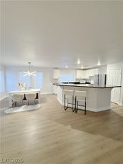 6545 Sunset Pines Street, Las Vegas, NV 89148