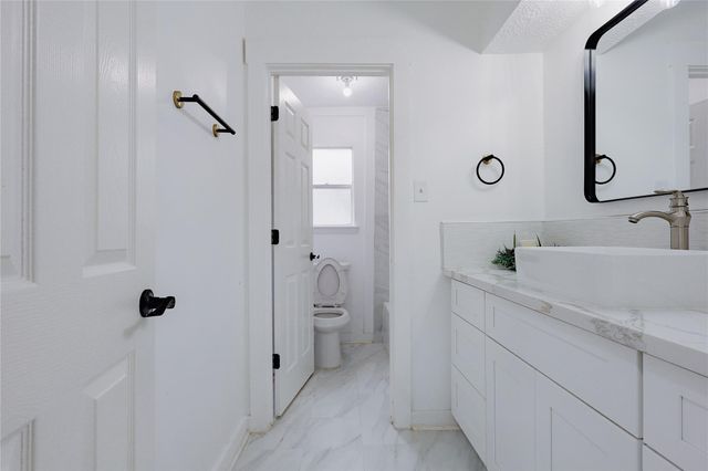 2902 Misty Park Drive, Houston, TX 77082