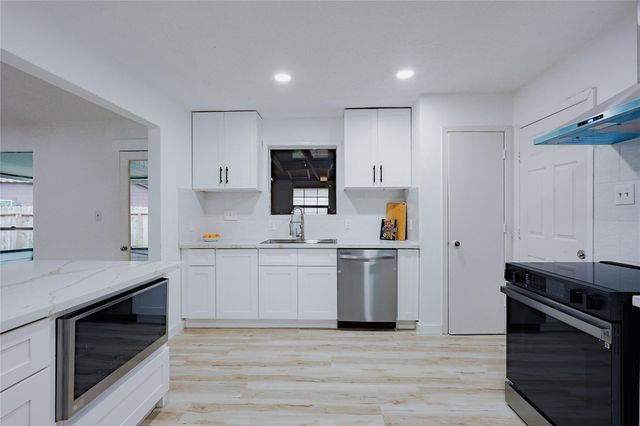 2902 Misty Park Drive, Houston, TX 77082