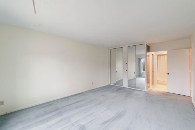 1925 Westchester Rd Apt 214, Waterloo, IA 50701