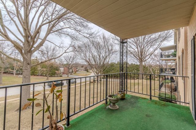 1925 Westchester Rd Apt 214, Waterloo, IA 50701