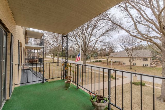 1925 Westchester Rd Apt 214, Waterloo, IA 50701