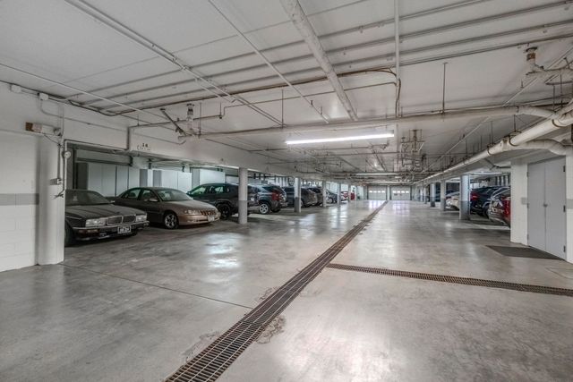 1925 Westchester Rd Apt 214, Waterloo, IA 50701