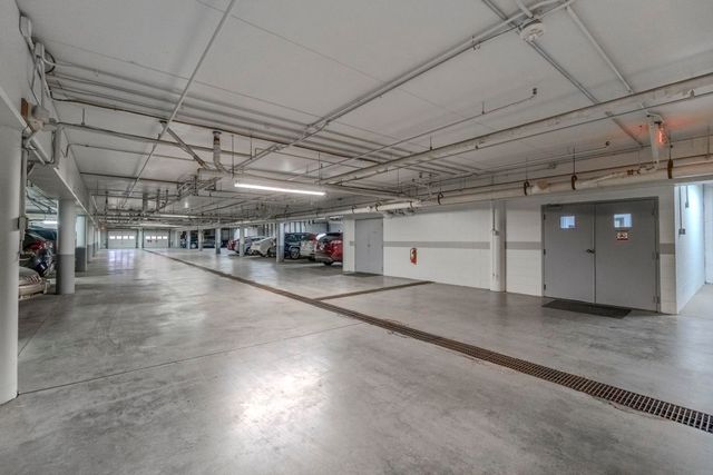 1925 Westchester Rd Apt 214, Waterloo, IA 50701