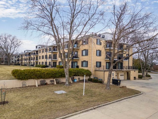 1925 Westchester Rd Apt 214, Waterloo, IA 50701