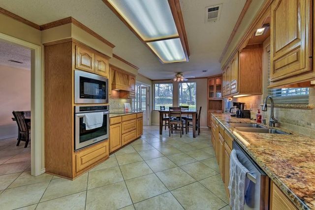 33542 Wright Road, Magnolia, TX 77355