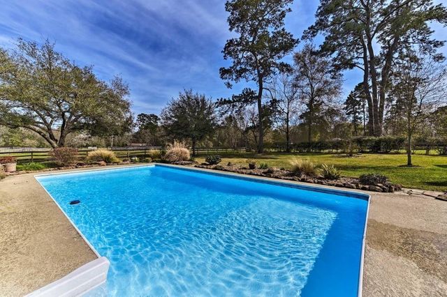 33542 Wright Road, Magnolia, TX 77355