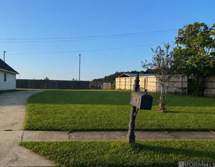 25469 Black Lake Ave, Livingston, LA 70754