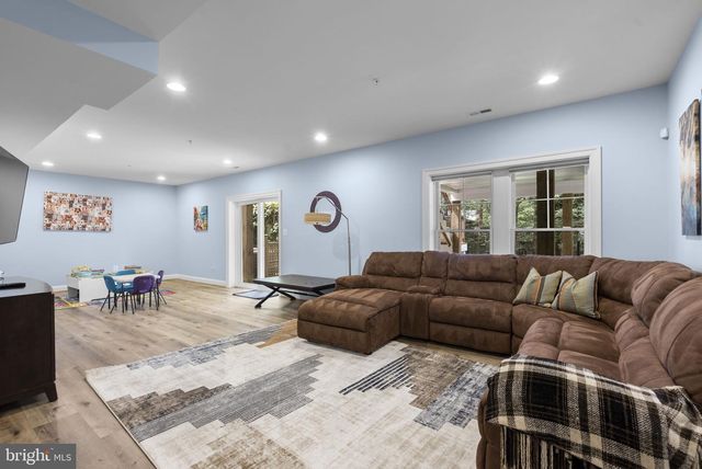 4702 EDGEFIELD RD, Bethesda, MD 20814