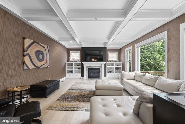 4702 EDGEFIELD RD, Bethesda, MD 20814