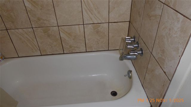 319 La Fonda, Houston, TX 77060