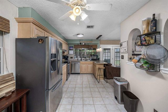 706 SW Normandy Ave, Lawton, OK 73505