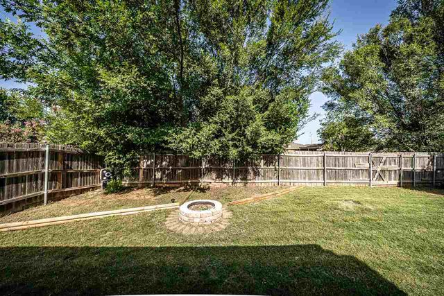 706 SW Normandy Ave, Lawton, OK 73505