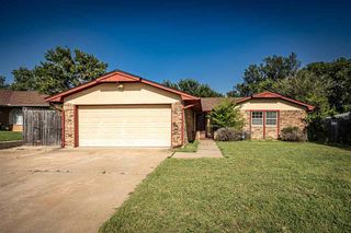 706 SW Normandy Ave, Lawton, OK 73505