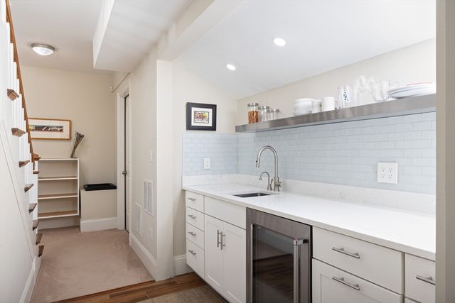 39 Charles Street A, Newton, MA 02466