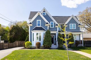 39 Charles Street A, Newton, MA 02466