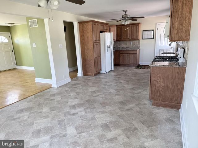 302 S VALLEY FORGE RD, Devon, PA 19333