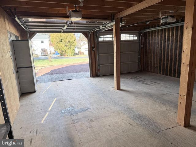 302 S VALLEY FORGE RD, Devon, PA 19333