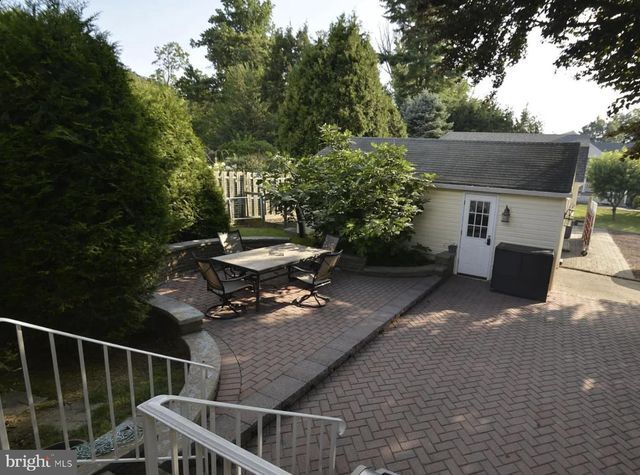 302 S VALLEY FORGE RD, Devon, PA 19333