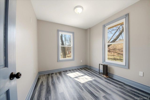 282 Greenvale Avenue, Yonkers, NY 10703