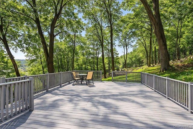 282 Greenvale Avenue, Yonkers, NY 10703