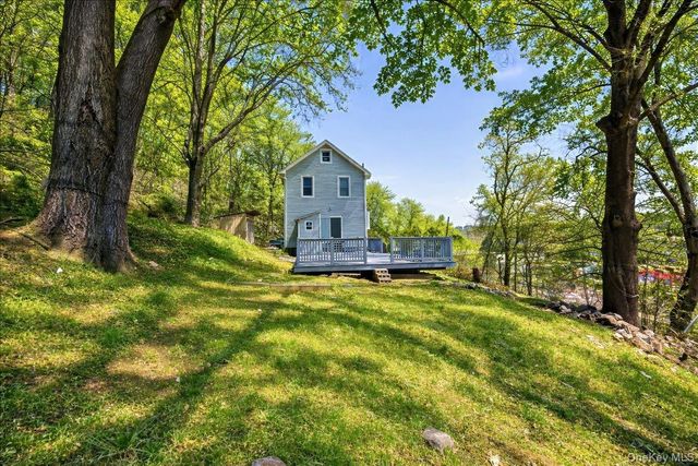 282 Greenvale Avenue, Yonkers, NY 10703