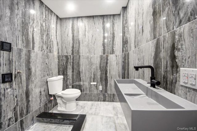 282 Greenvale Avenue, Yonkers, NY 10703