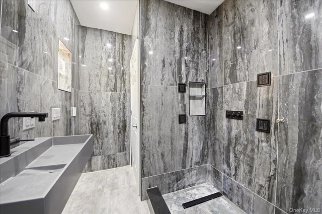 282 Greenvale Avenue, Yonkers, NY 10703