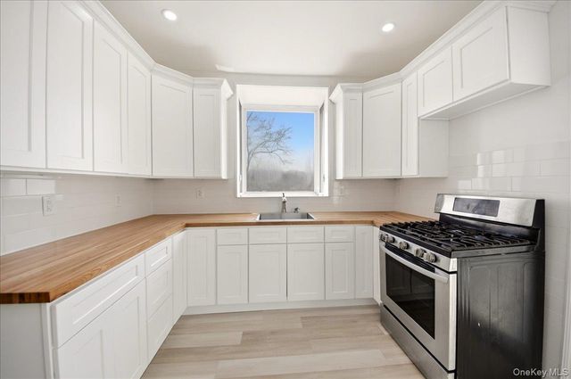 282 Greenvale Avenue, Yonkers, NY 10703