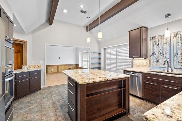 1317 Royal Palm Lane, Carrollton, TX 75007
