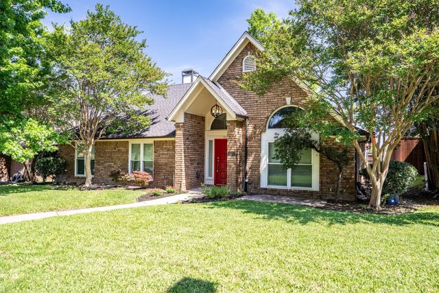 1317 Royal Palm Lane, Carrollton, TX 75007