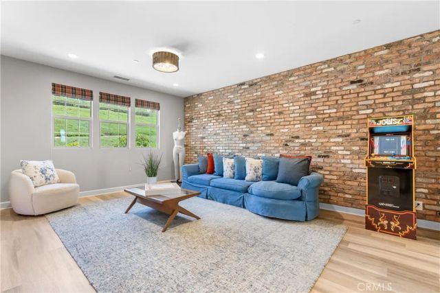 20 Entonar Road, Rancho Mission Viejo, CA 92694