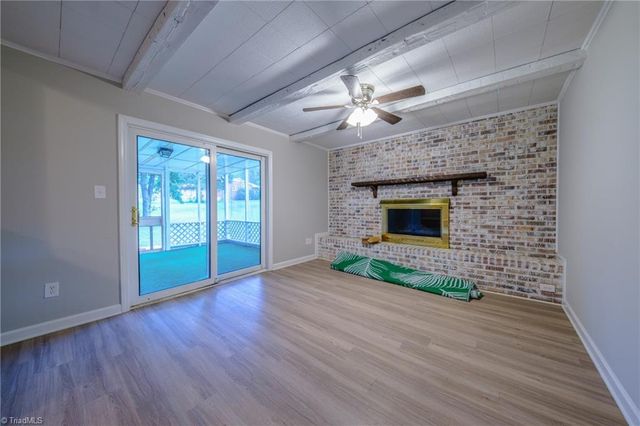 435 Lakecrest Drive, Kernersville, NC 27284