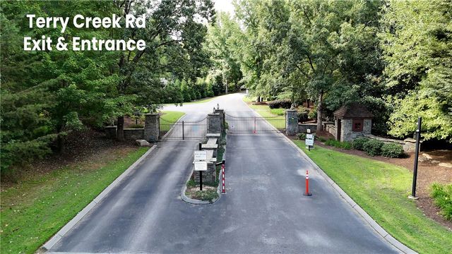 2 Timbers Edge Way, Travelers Rest, SC 29690