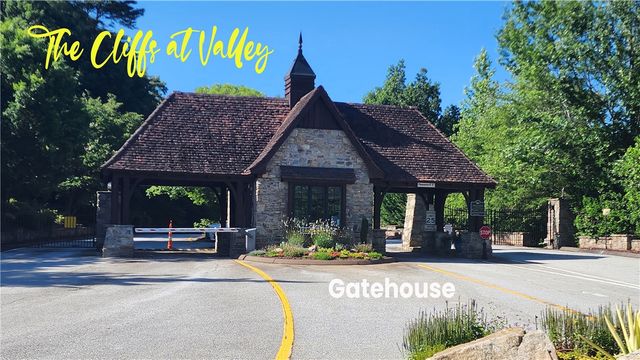 2 Timbers Edge Way, Travelers Rest, SC 29690