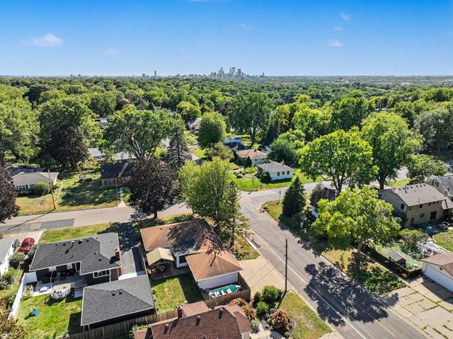 1601 39th Avenue NE, Columbia Heights, MN 55421