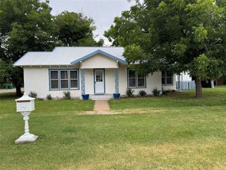 410 W Reiman Street, Seymour, TX 76380