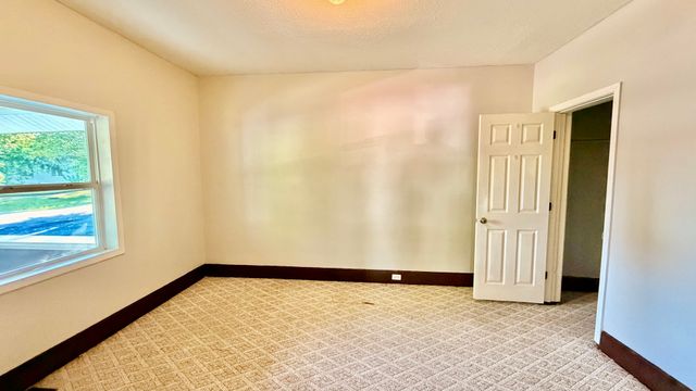 617 E 4th Street, Centralia, IL 62801