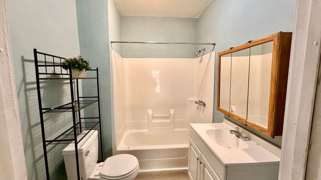 617 E 4th Street, Centralia, IL 62801