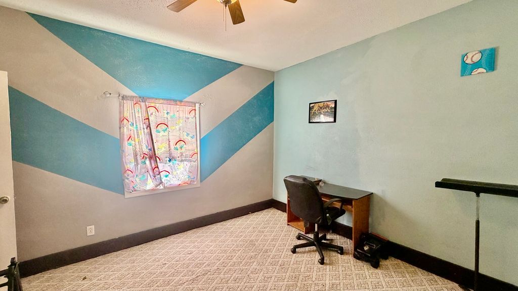 Image 8 of property listing at 617 E 4th Street, Centralia, IL 62801