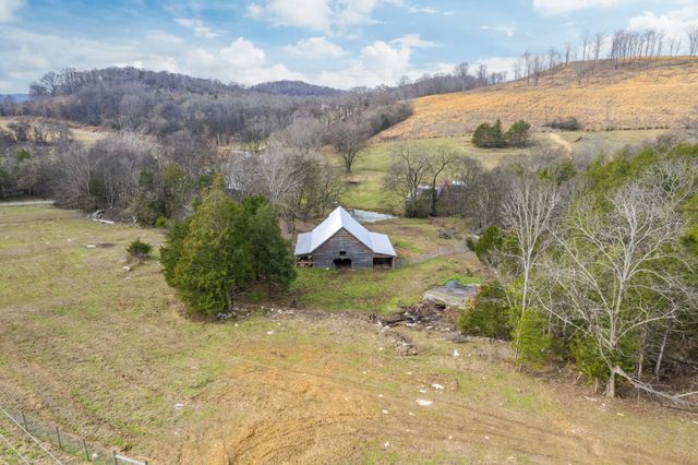 1302 Coosie Branch Rd, Cornersville, TN 37047