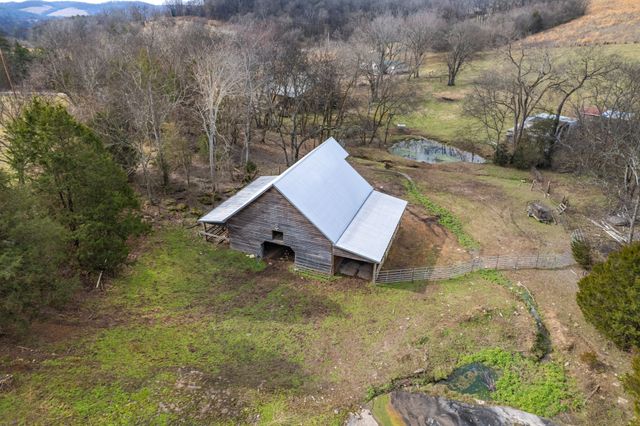 1302 Coosie Branch Rd, Cornersville, TN 37047