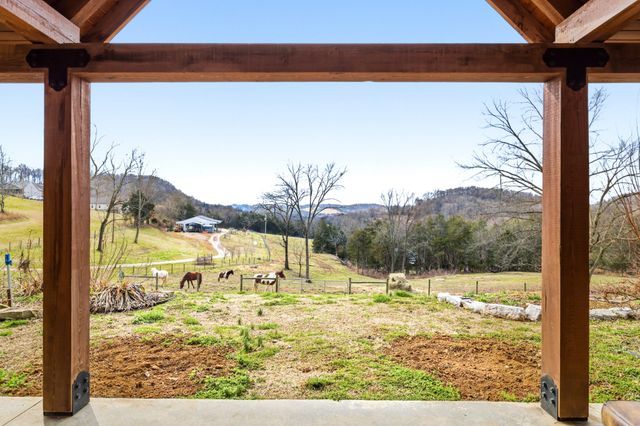 1302 Coosie Branch Rd, Cornersville, TN 37047