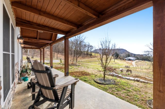 1302 Coosie Branch Rd, Cornersville, TN 37047