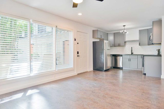 219 Marshall Street 204, Houston, TX 77006