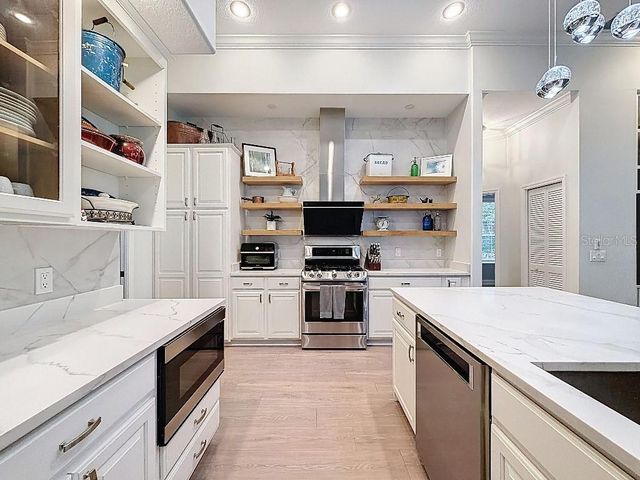 8805 CROSSWOOD COURT, Riverview, FL 33578