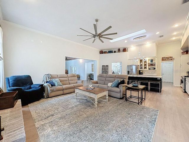 8805 CROSSWOOD COURT, Riverview, FL 33578